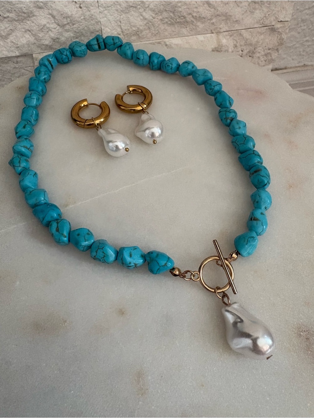 Elle Turquoise Beaded Necklace with Gold Toggle and Pearl Drop